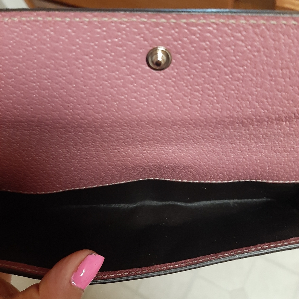 Gucci Wallet - 100% Authentic - Picture 11 of 13
